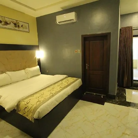 Degladys 3* Enugu