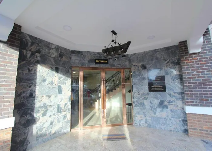 Ξενοδοχείο Degladys 3*